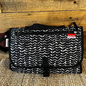 Skip Hop‎ Black And White Changing Pad With Storage